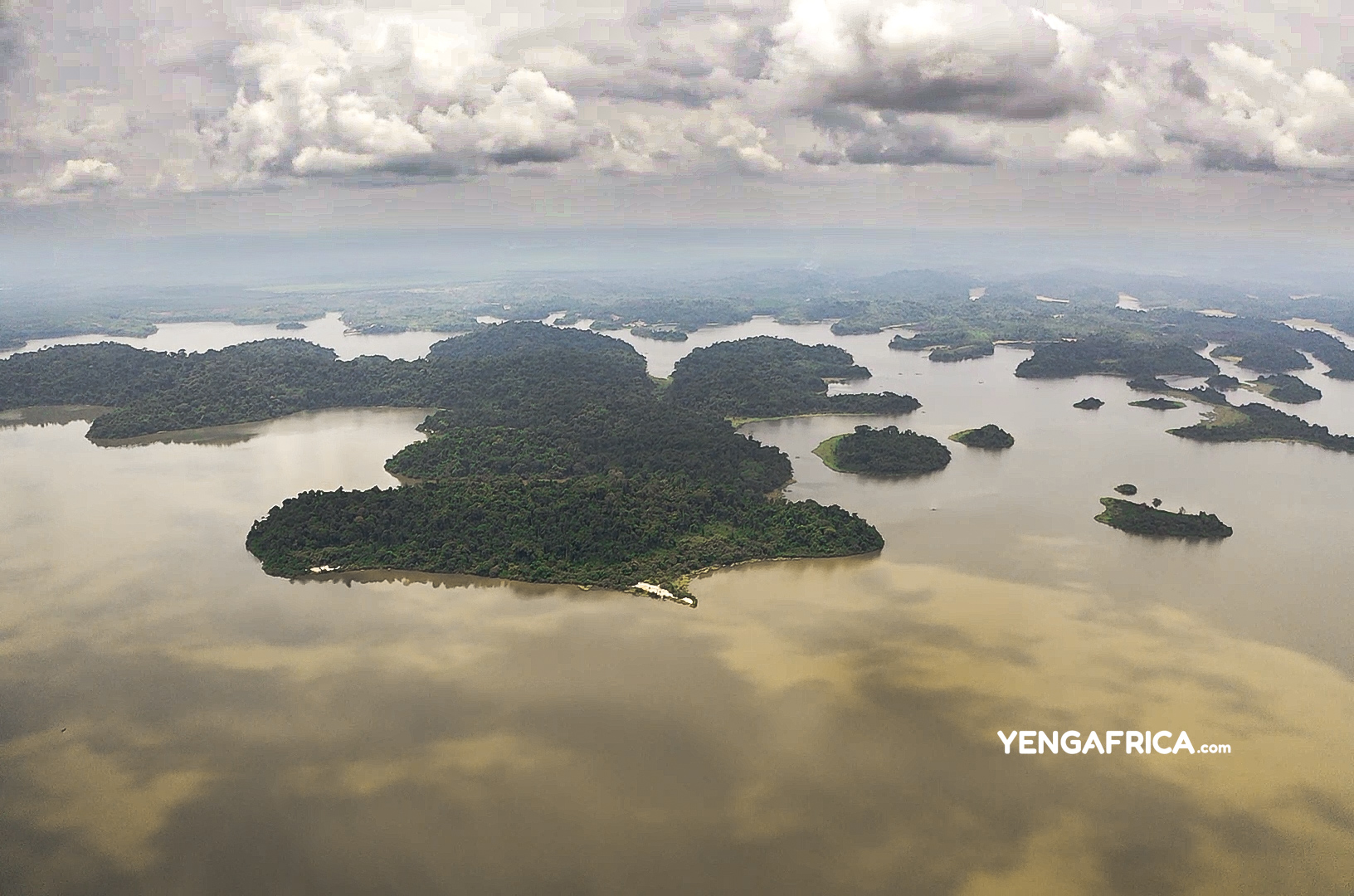Lake Ossa and its 20+ beautiful islets and private beaches.