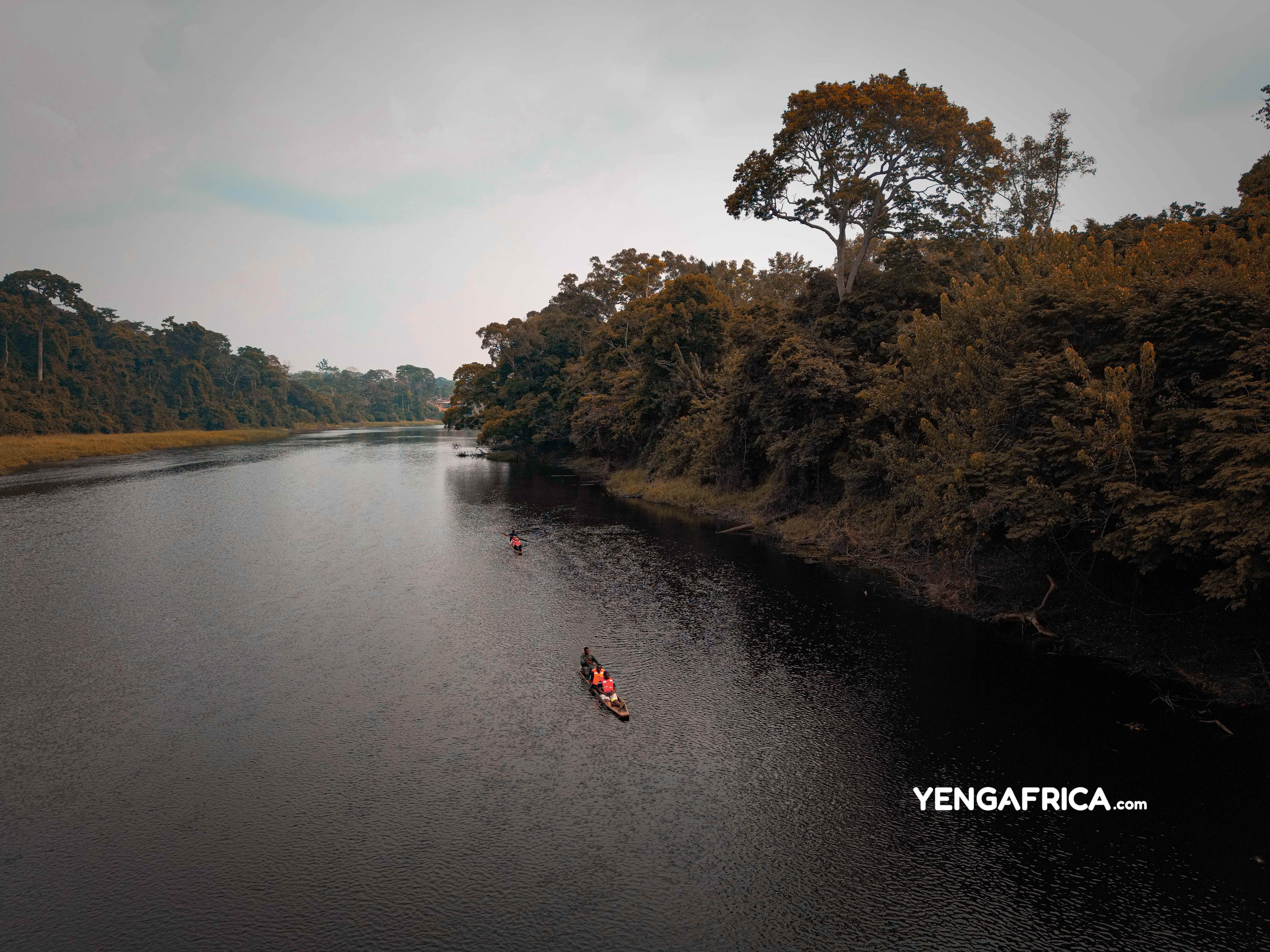 Canoe ride in Ebogo to visit the Millenial tree