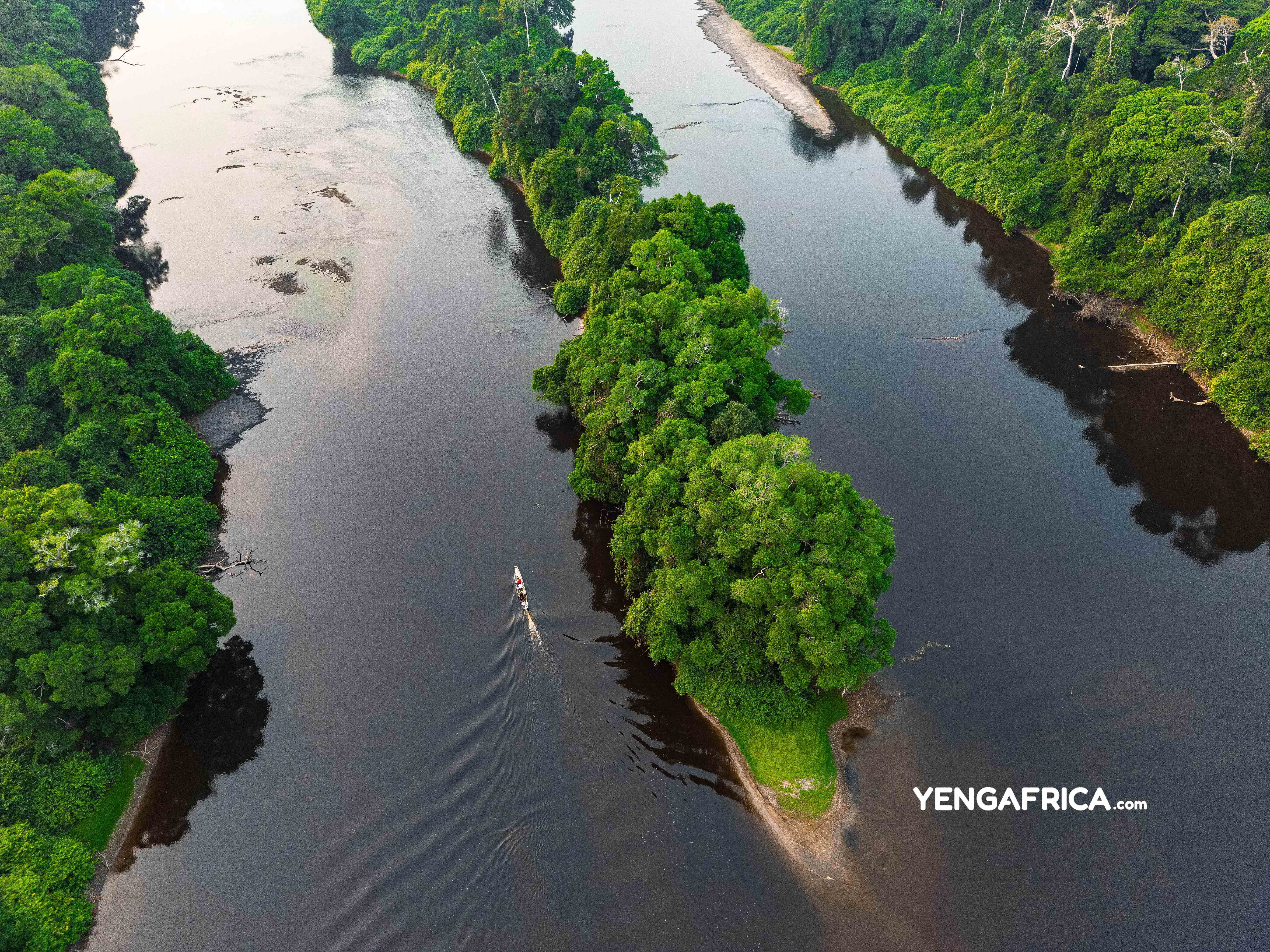 Canoe ride on the Dja river across the between the east and Southern region of Cameroon.