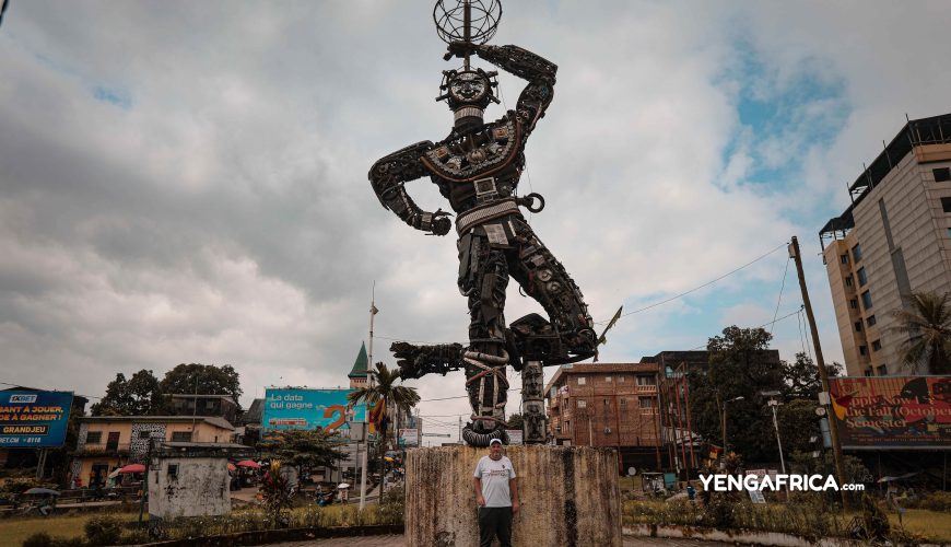Monument of New liberty in Deido - YENGAFRICA