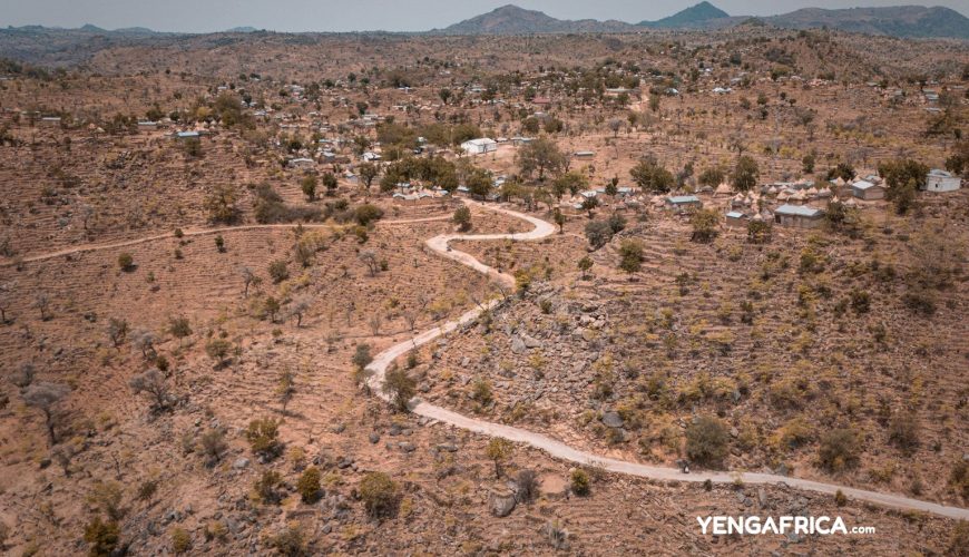 The path leading to Oudjila village