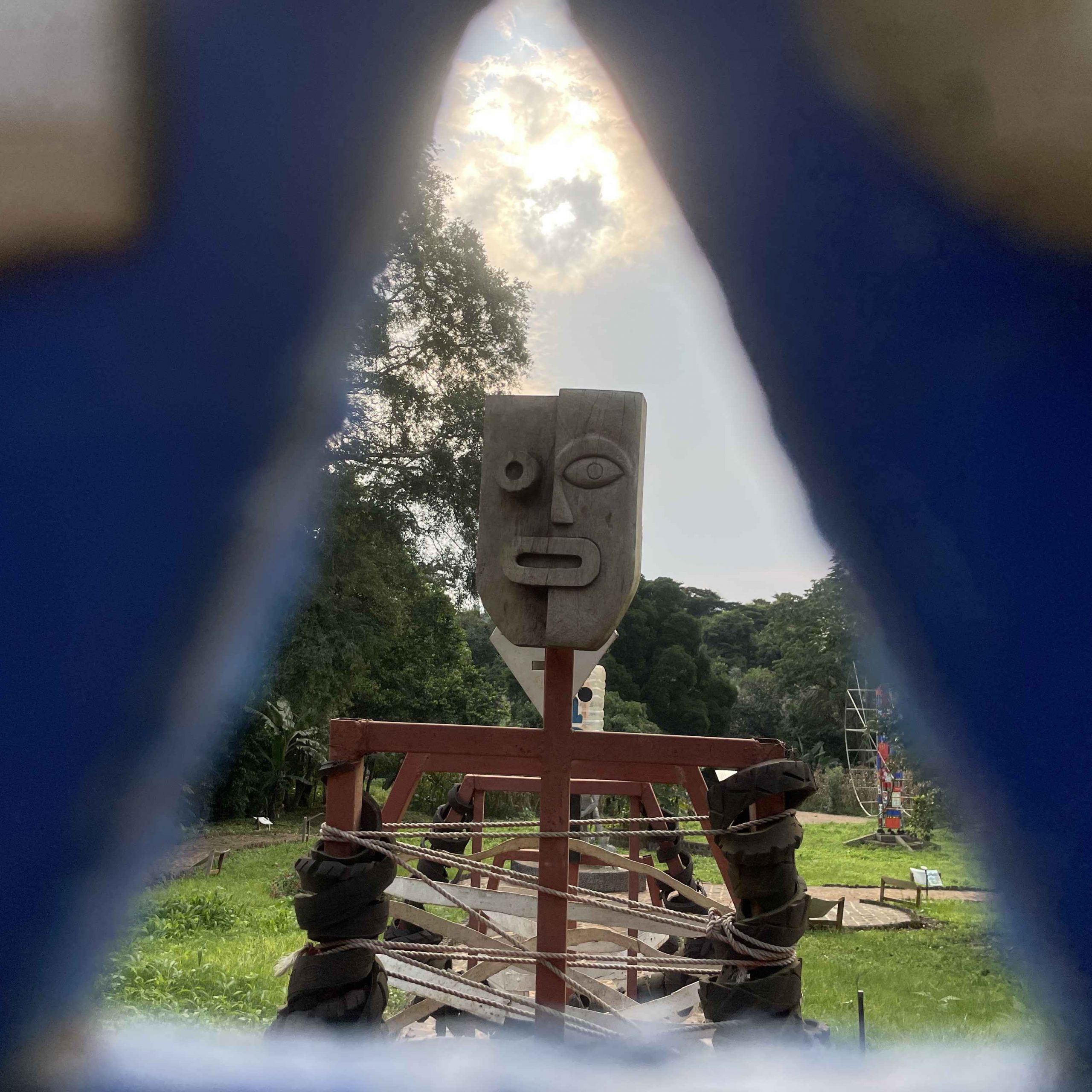 Art workto demonstrate how the slave trade process took place on the site 