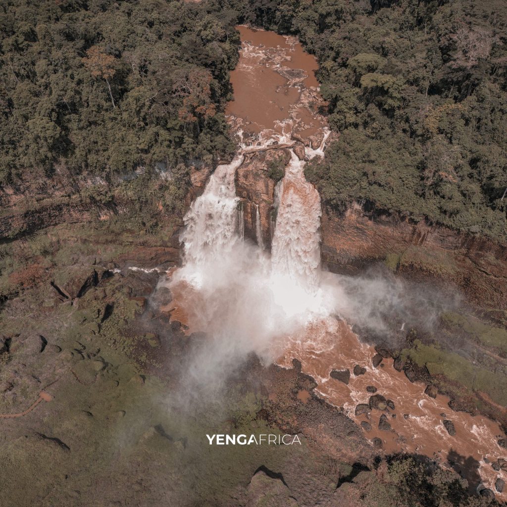Visit des chutes d'Ekom nkam