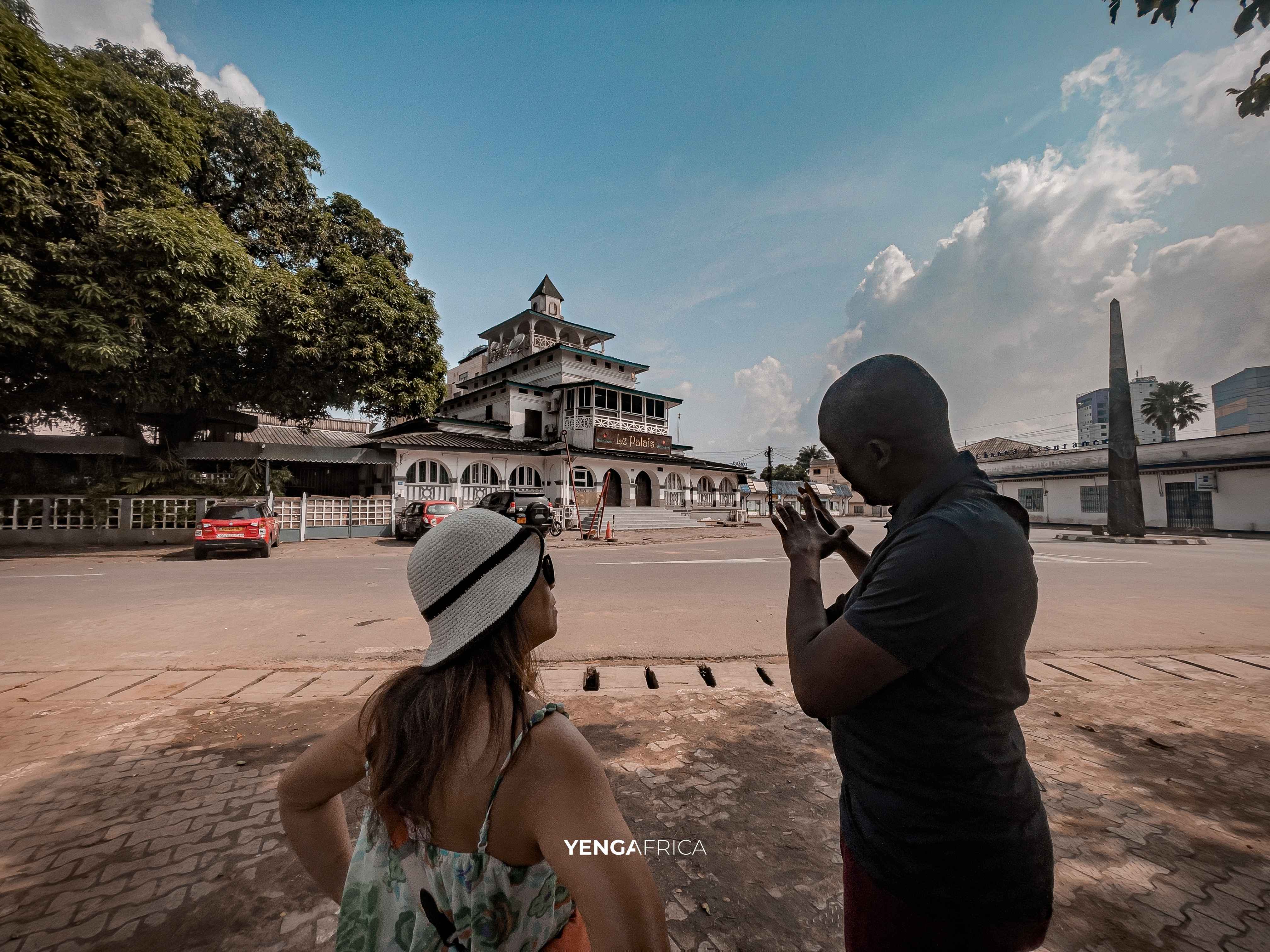 Guided historical city tour of bonanjo