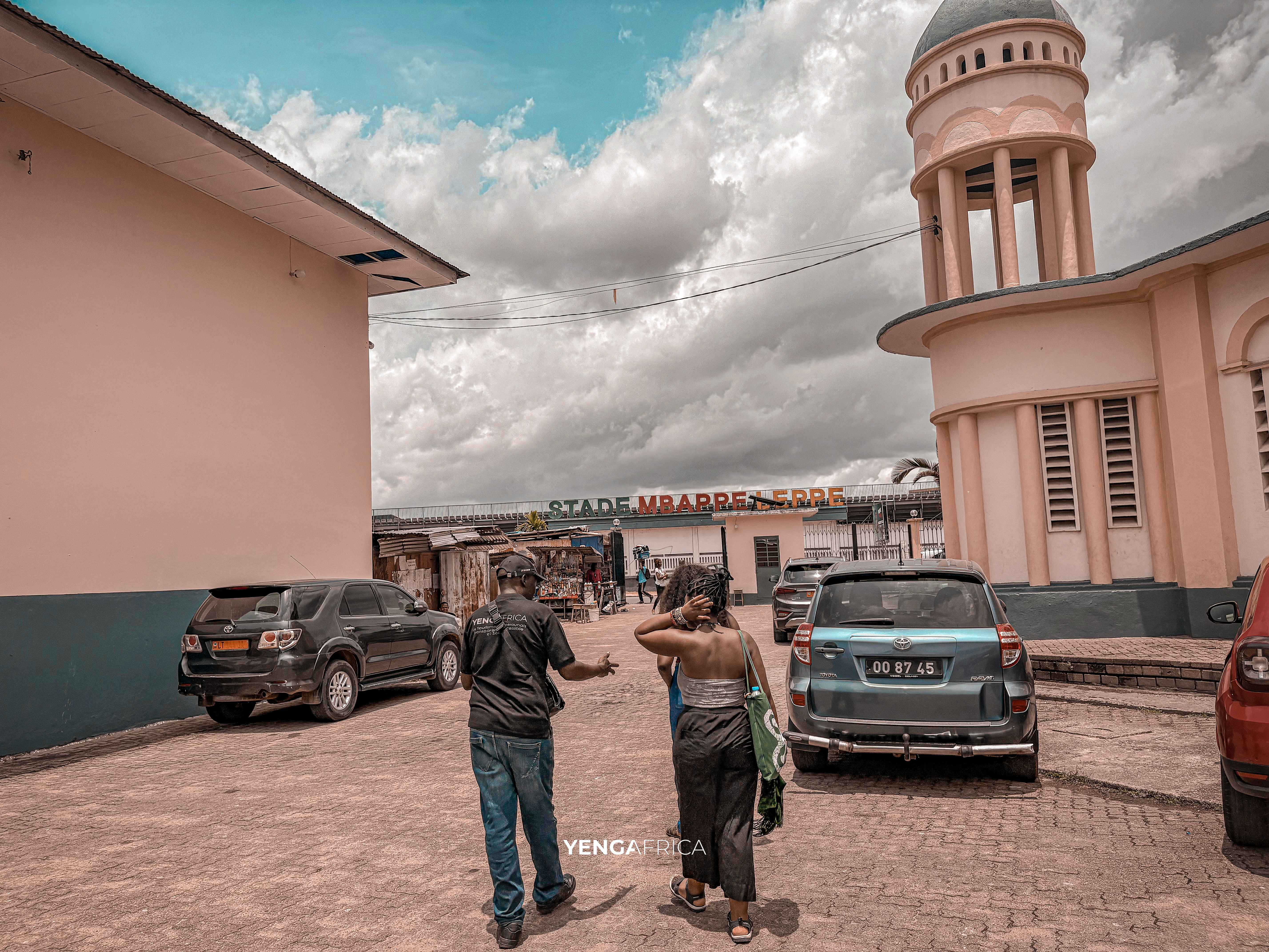 Guided tour of the saint paul and peters cathedral Akwa - YENGAFRICA